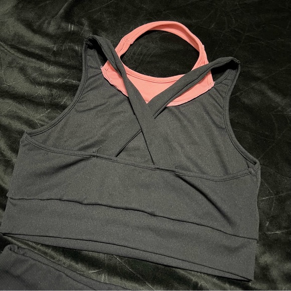 Colorblock Criss Cross Top & Cut Out Biker Shorts (Large) - Picture 5 of 10